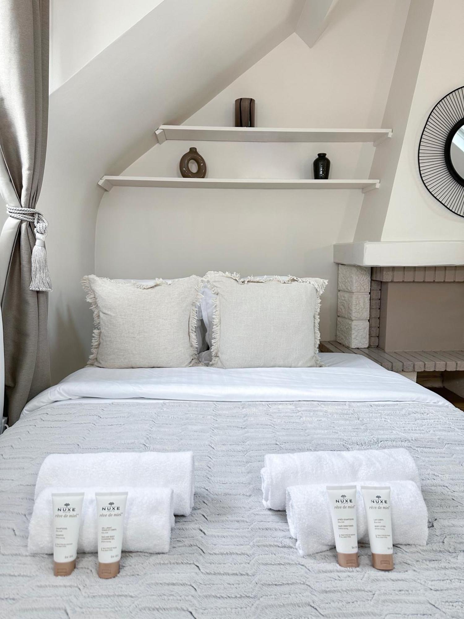 דירות פריז Unique & Beautiful Duplex In Saint-Germain מראה חיצוני תמונה