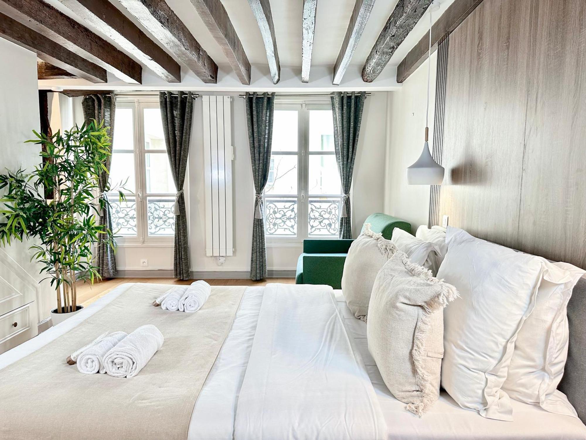 דירות פריז Unique & Beautiful Duplex In Saint-Germain מראה חיצוני תמונה