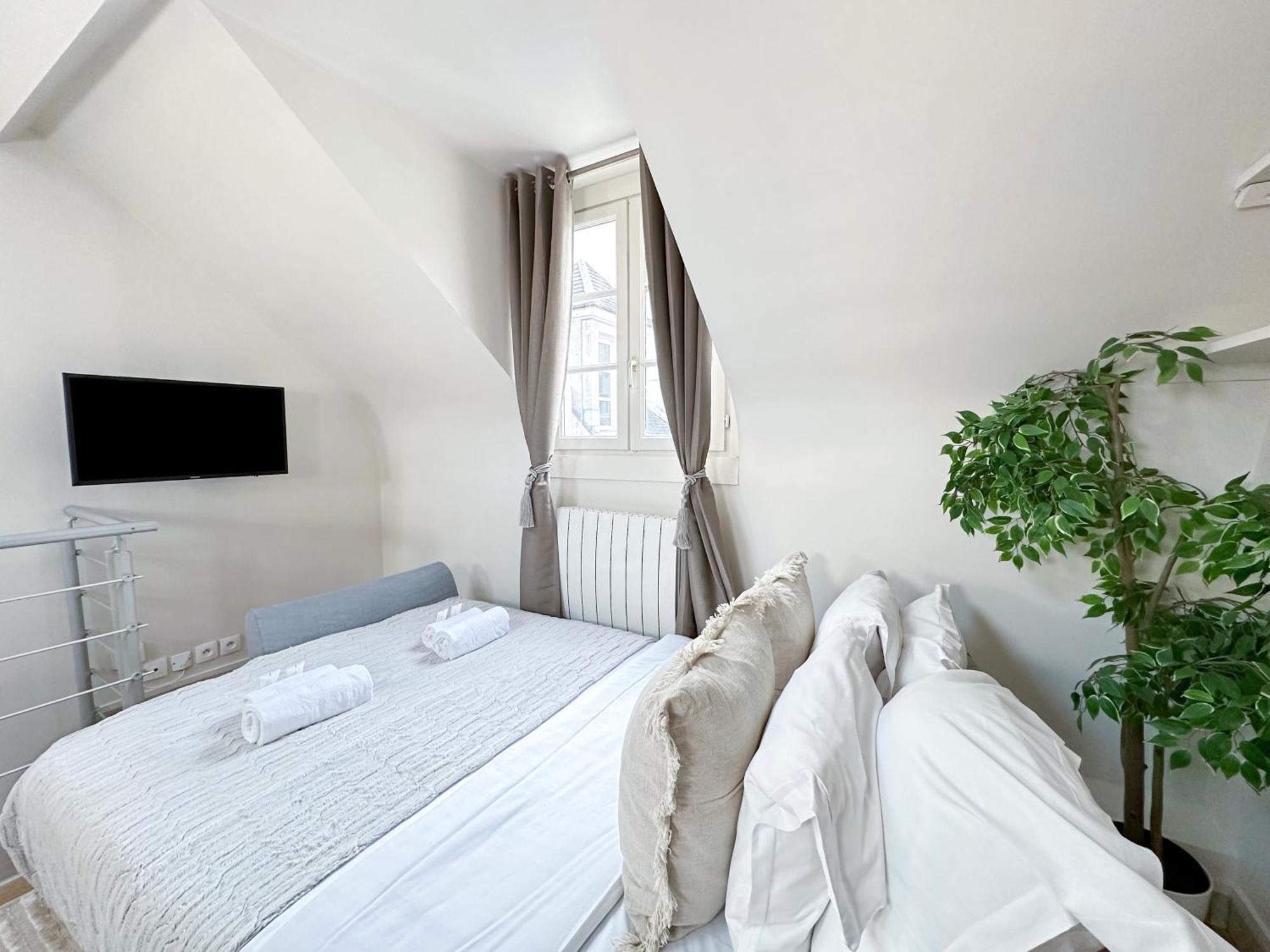 דירות פריז Unique & Beautiful Duplex In Saint-Germain מראה חיצוני תמונה